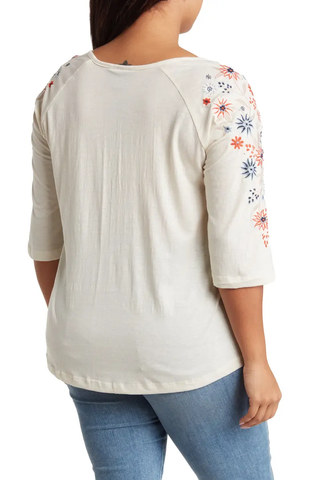 SB1095X Floral Embroidered Blouse